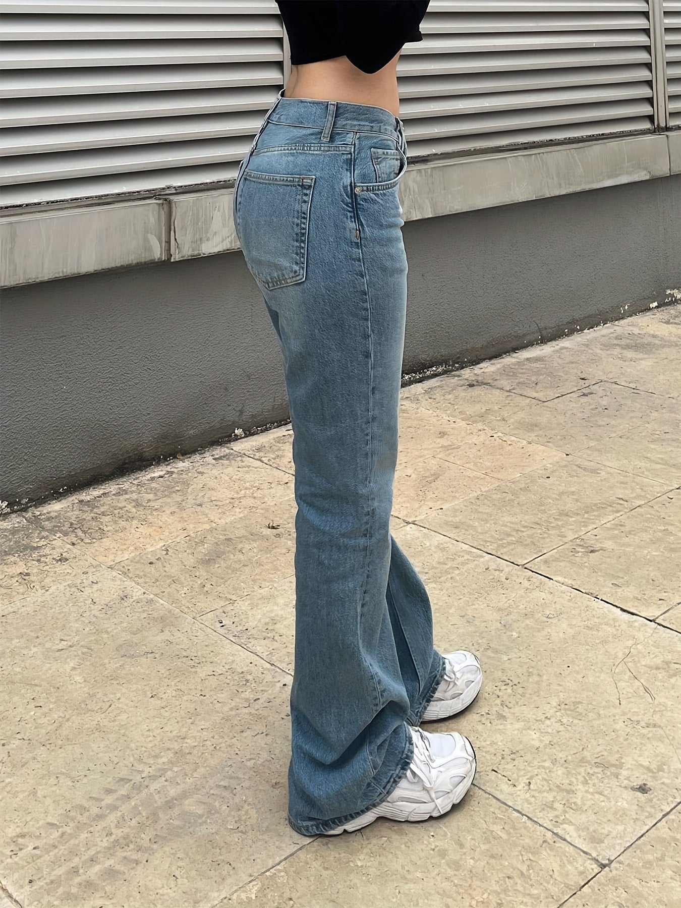 Mid Waist Blend Jeans